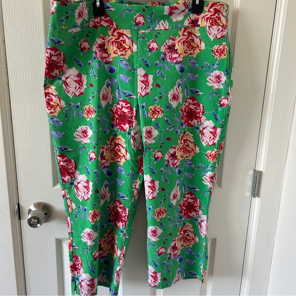 The Pioneer Woman Green Floral, Plus Size XXXL, Capri - Picture 1 of 10